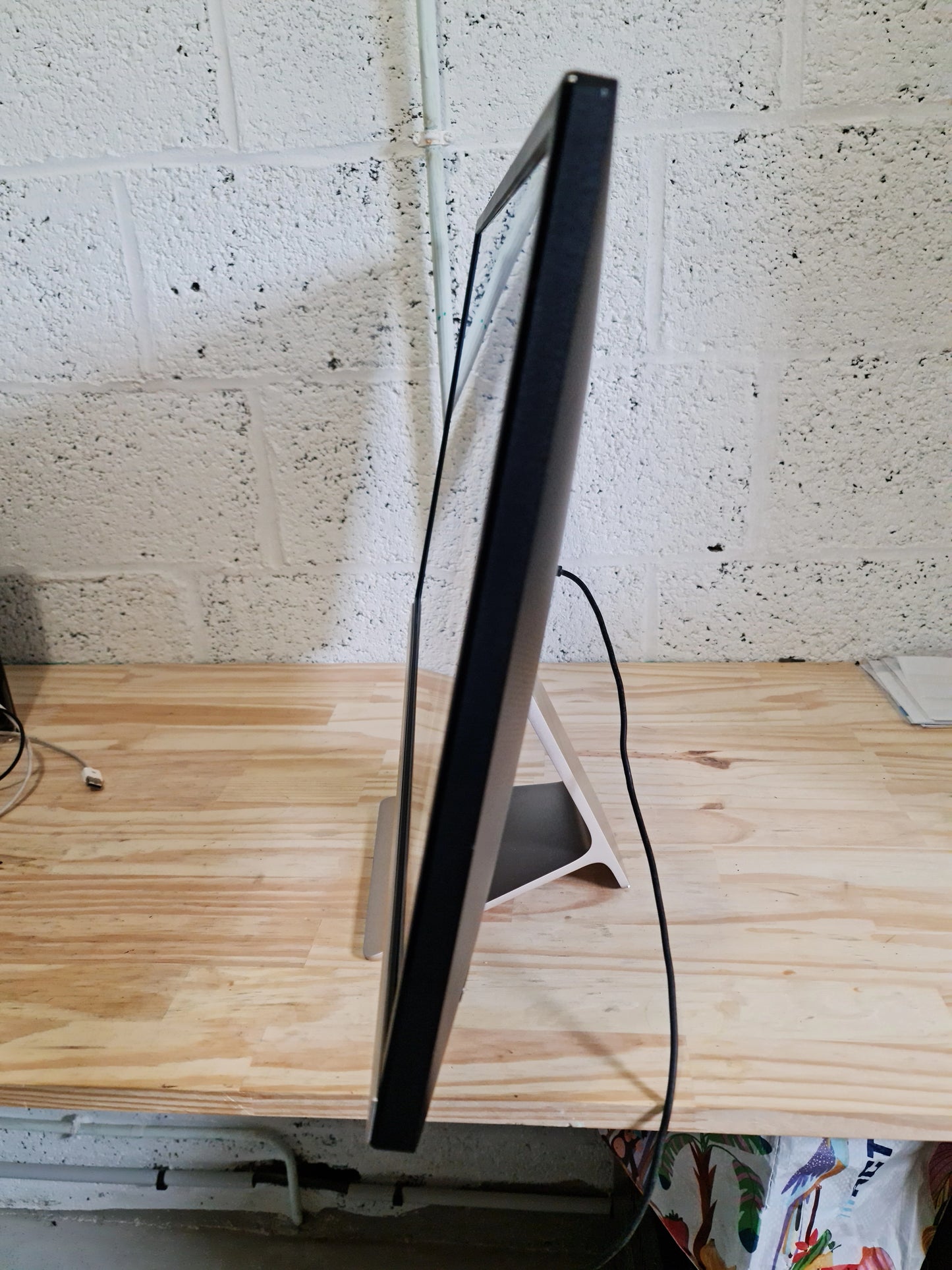 Asus Vivo AIO V27UA| 27 pouces | Windows 10 Pro | Intel I5 | 240Go SSD + 1 To HDD| 8Go RAM