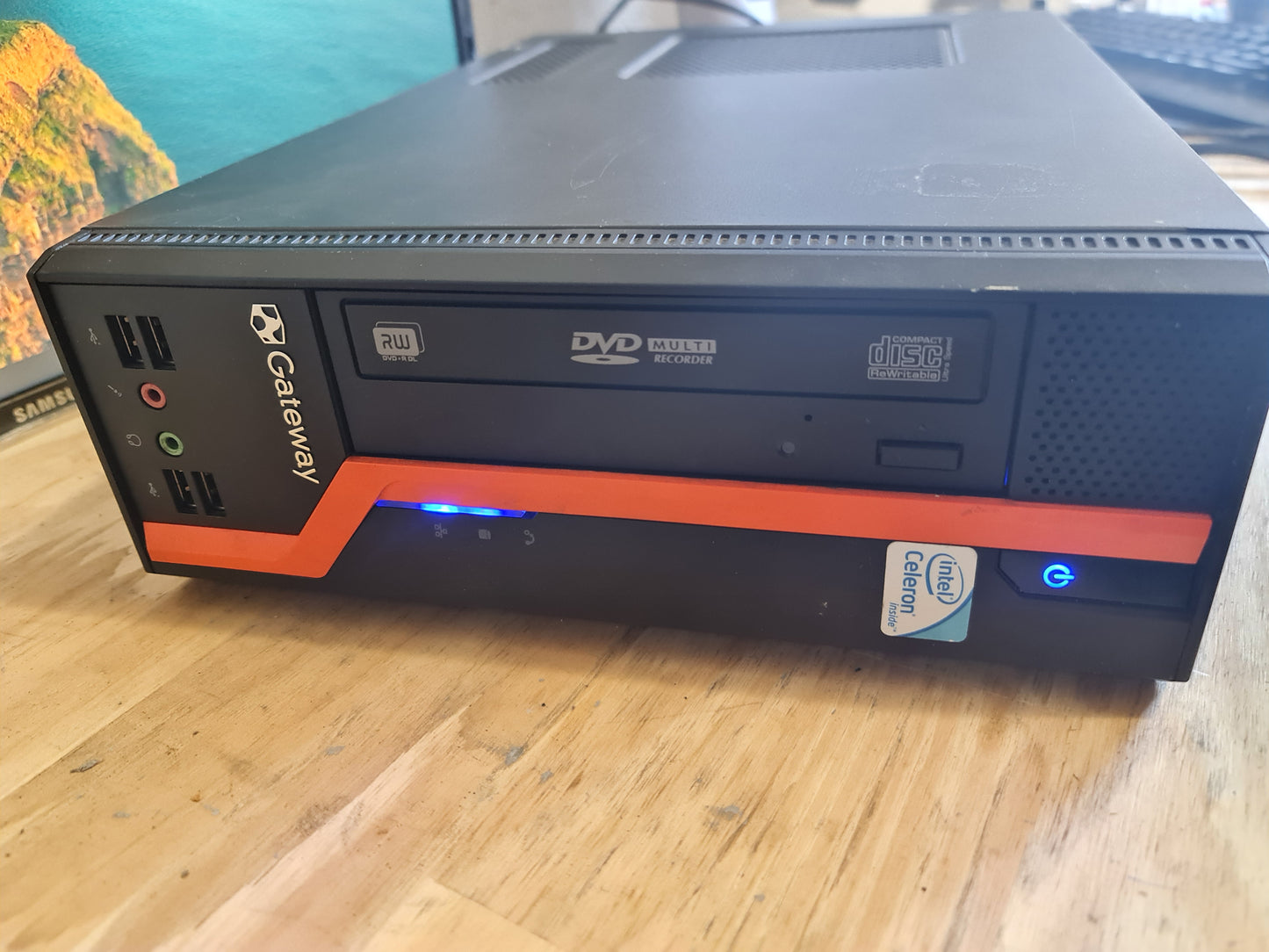 PC Fix | Gateway D110G | Windows 10 Pro | 4Go Ram | 240Go en SSD | Intel Celeron E4300 2.6Ghz