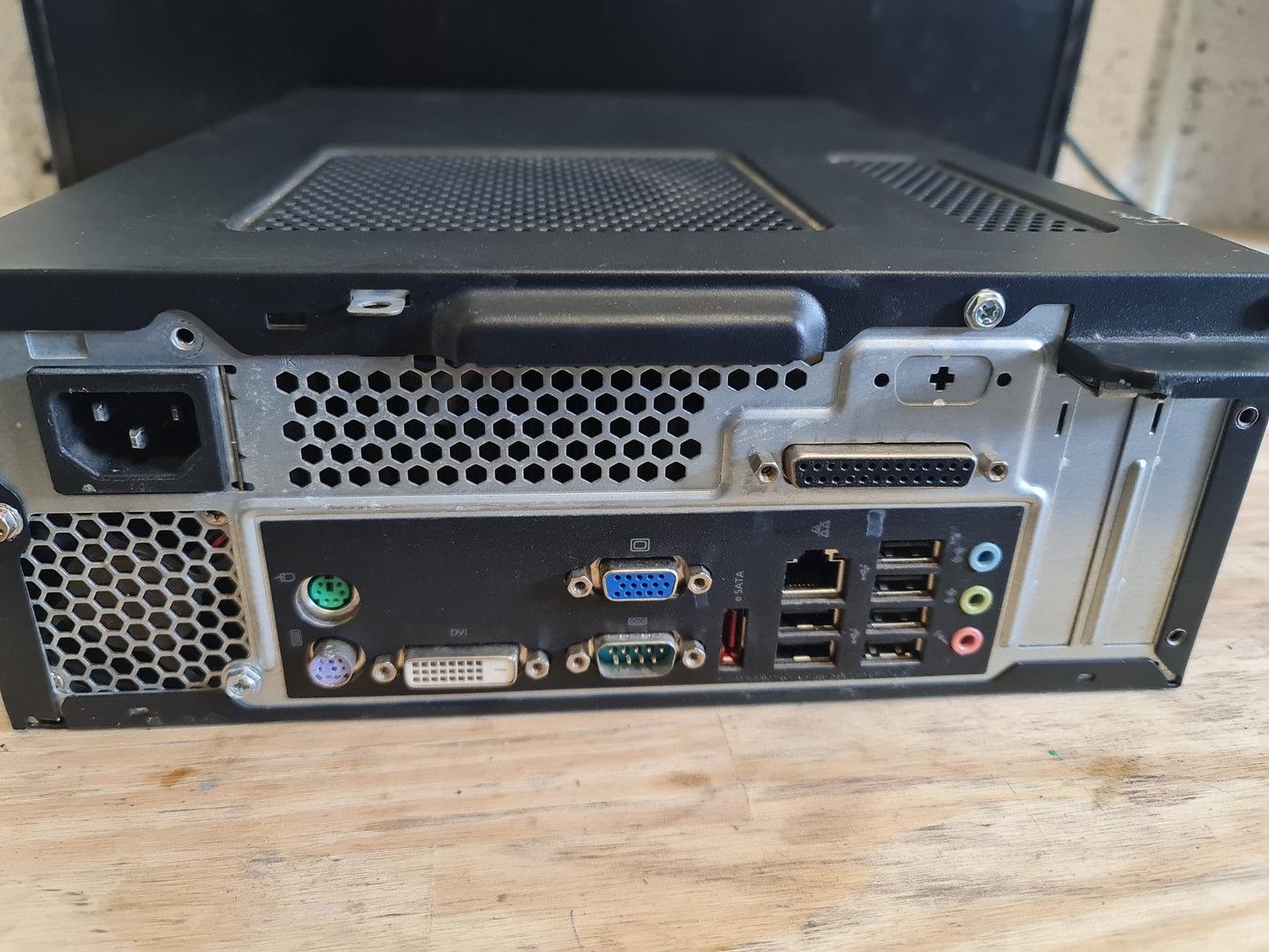 PC Fix | Gateway D110G | Windows 10 Pro | 4Go Ram | 240Go en SSD | Intel Celeron E4300 2.6Ghz