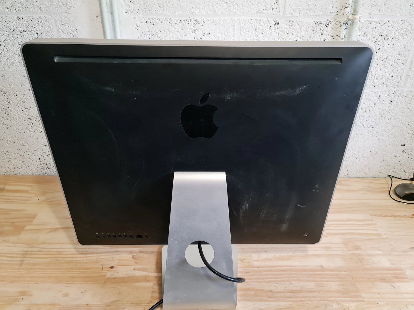 IMac 2009 | 24 pouces | Windows 10 Pro | Intel Core 2 Duo | 240Go SSD | 4Go RAM