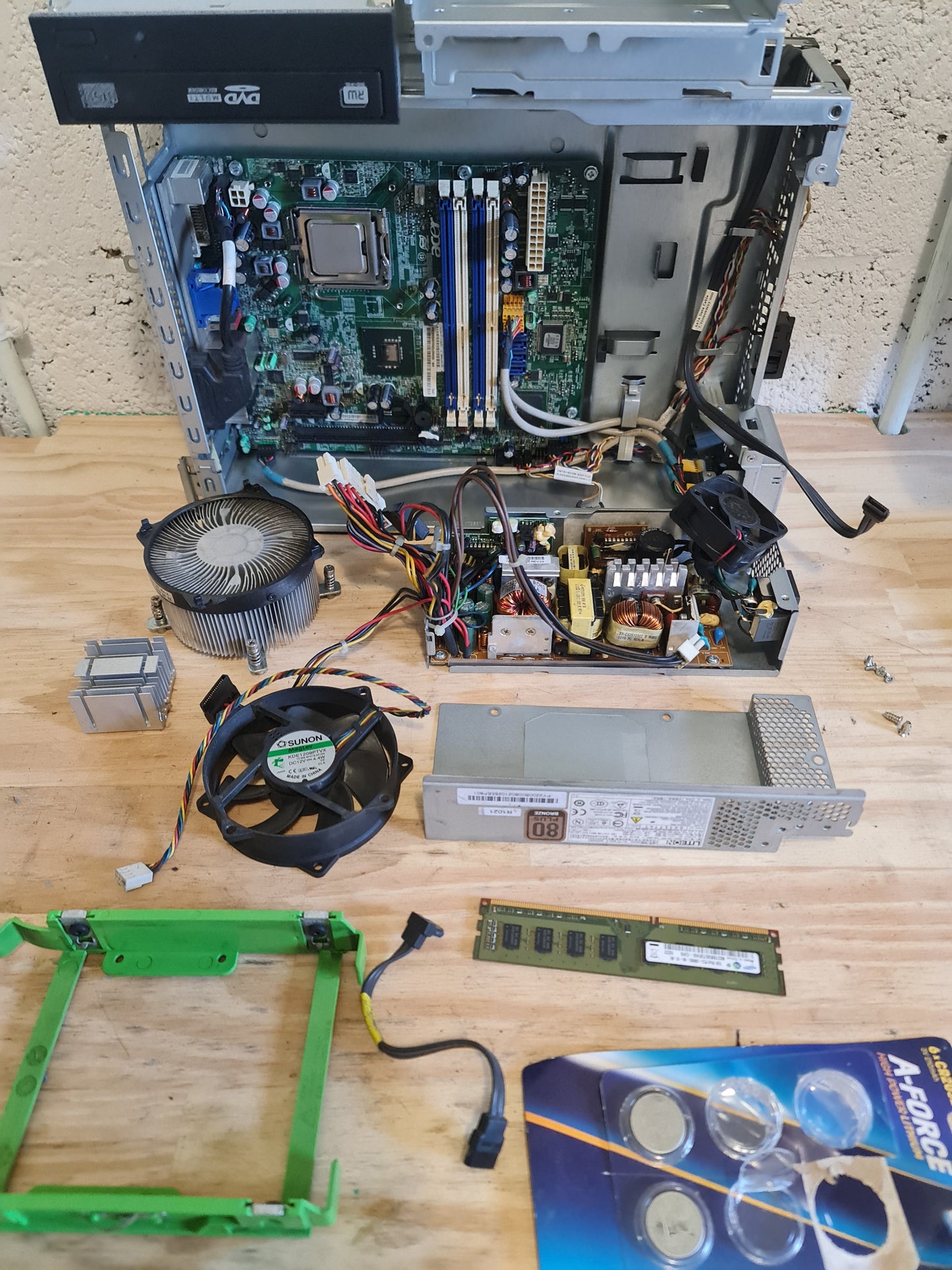 PC Fix | Gateway D110G | Windows 10 Pro | 4Go Ram | 240Go en SSD | Intel Celeron E4300 2.6Ghz